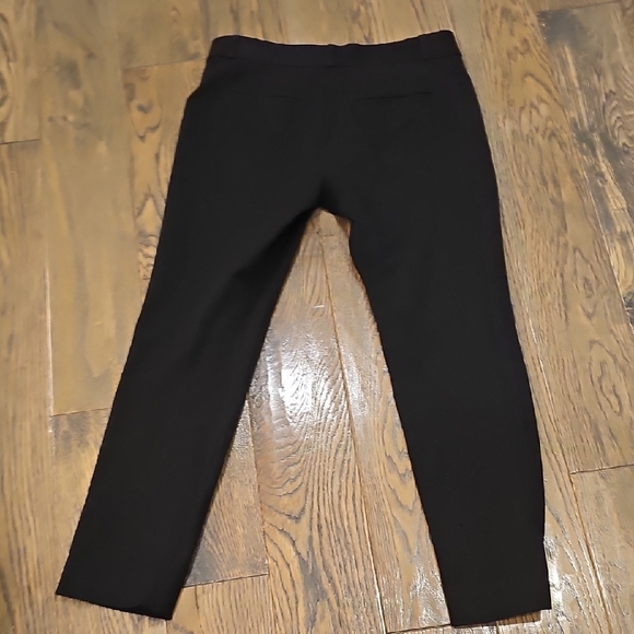Banana Republic Black Cropped Pants - Picture 6 of 8